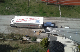 yükselen asansör ile eşya taşı