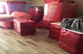 kırmızı patpatlı eşyalar